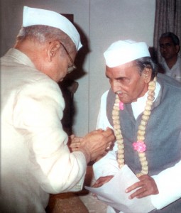 Karunehs ji with then vice president of India Hon'able Shankar Dayal Sharma